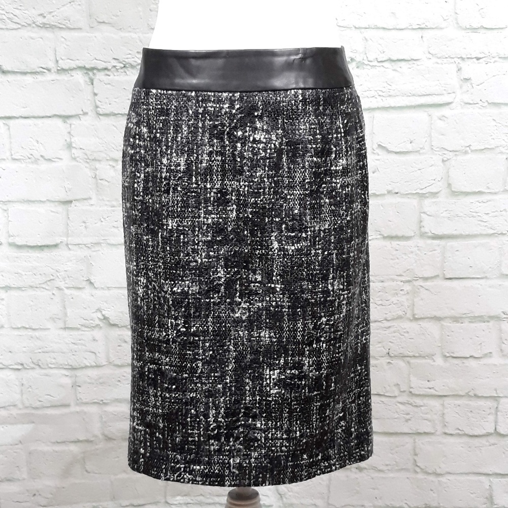 Banana Republic skirt faux leather waistband